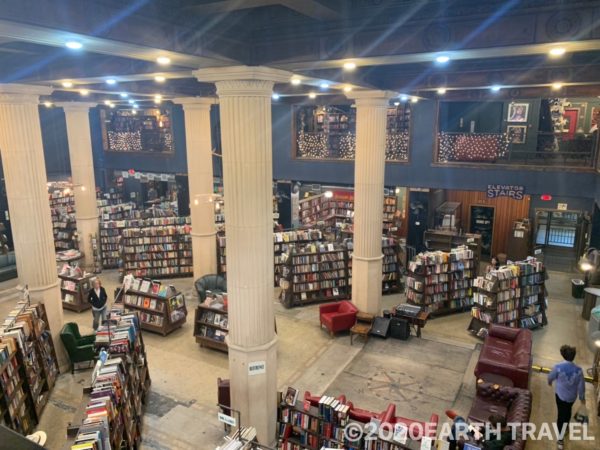 lastbookstore inside